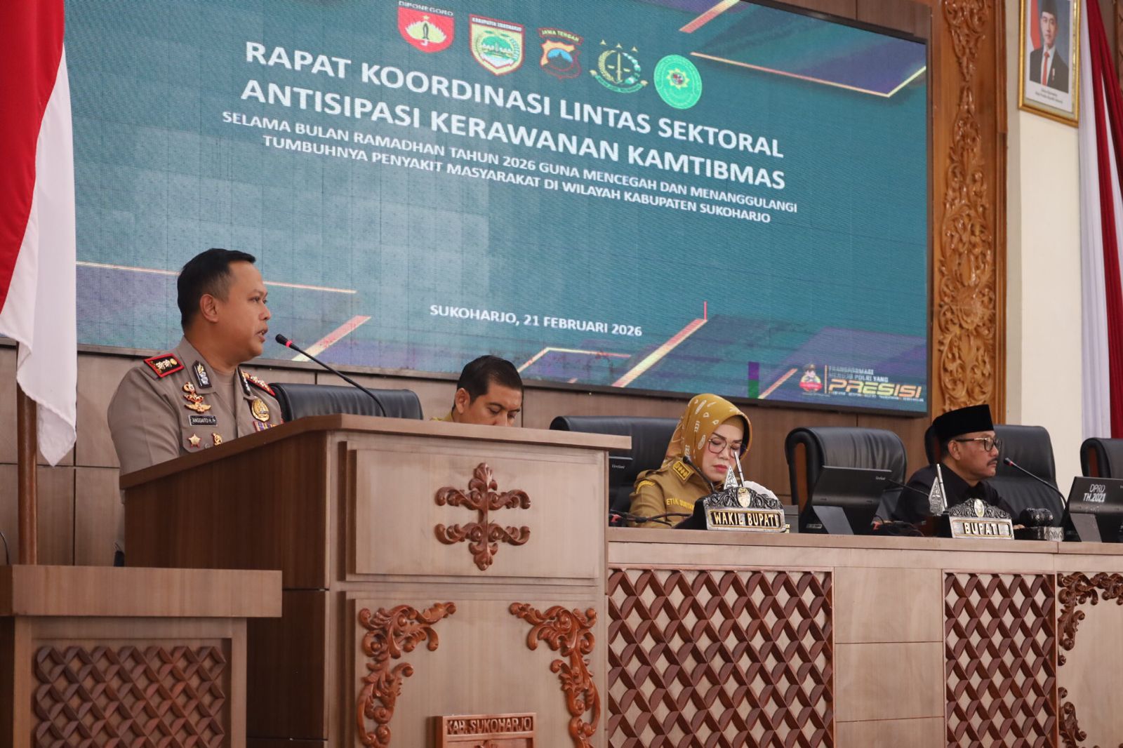 Forkompinda Kabupaten Sukoharjo gelar rapat di gedung DPRD, Senin (23/2), selipkan masalah bisnis esek esek dan narkoba. 