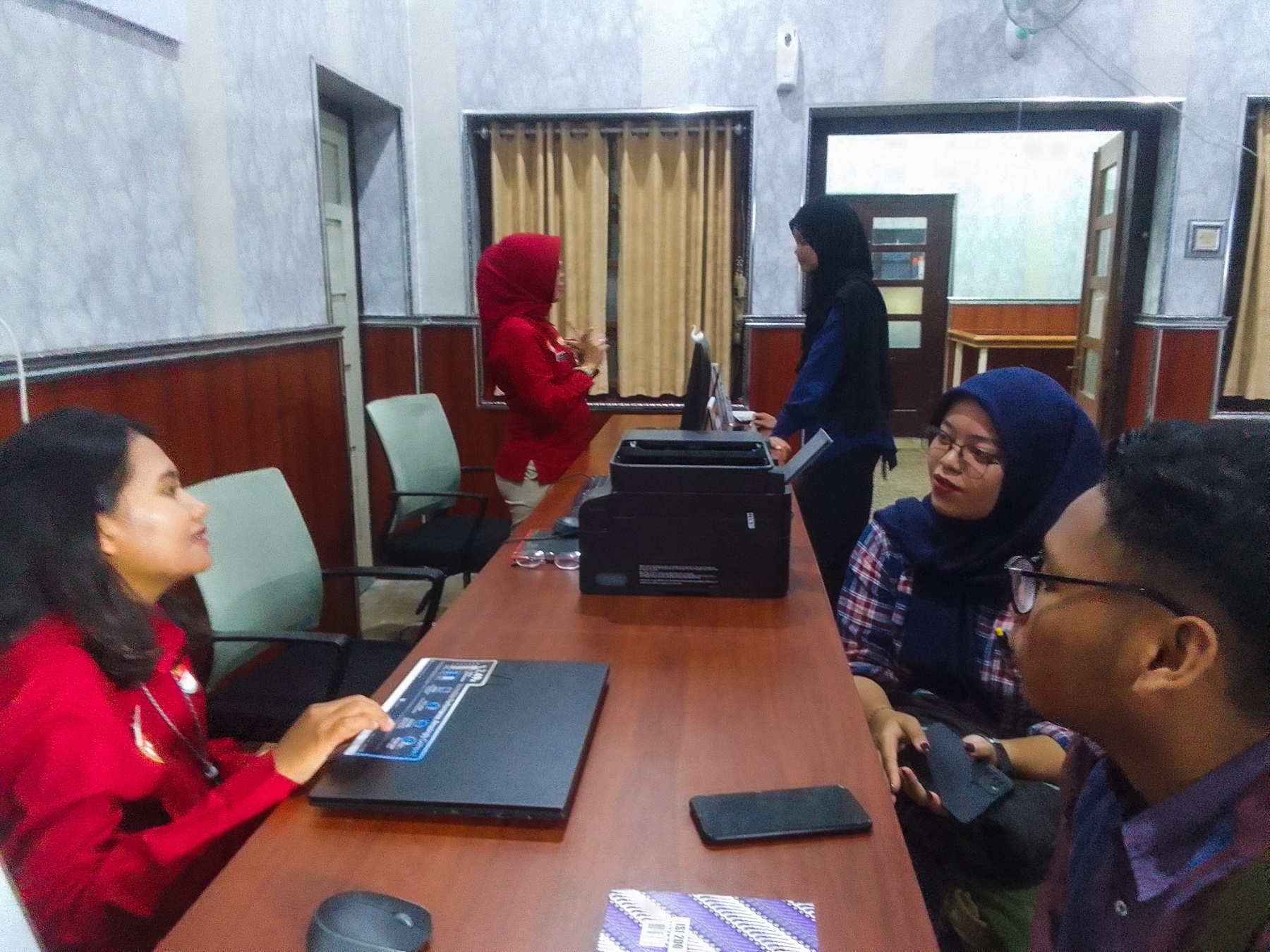 Wali Kota Solo Respati Ardi evaluasi program Rumah Siap Kerja. (M Ihsan/Radar Solo)