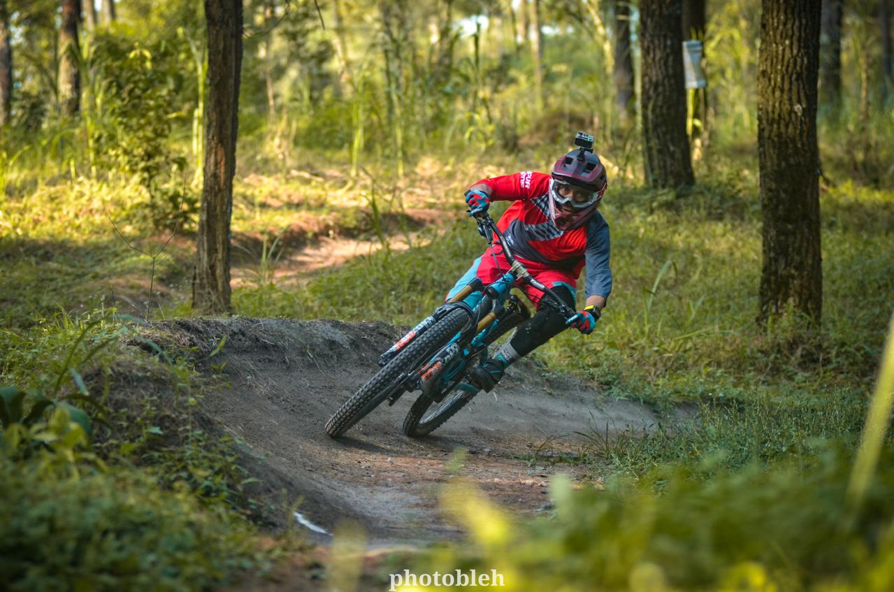 Ketua ISSI Solo Abdul Kadir Audah dalam sebuah event lomba downhill.(Dok. Abdul Kadir Audah)&nbsp;  
