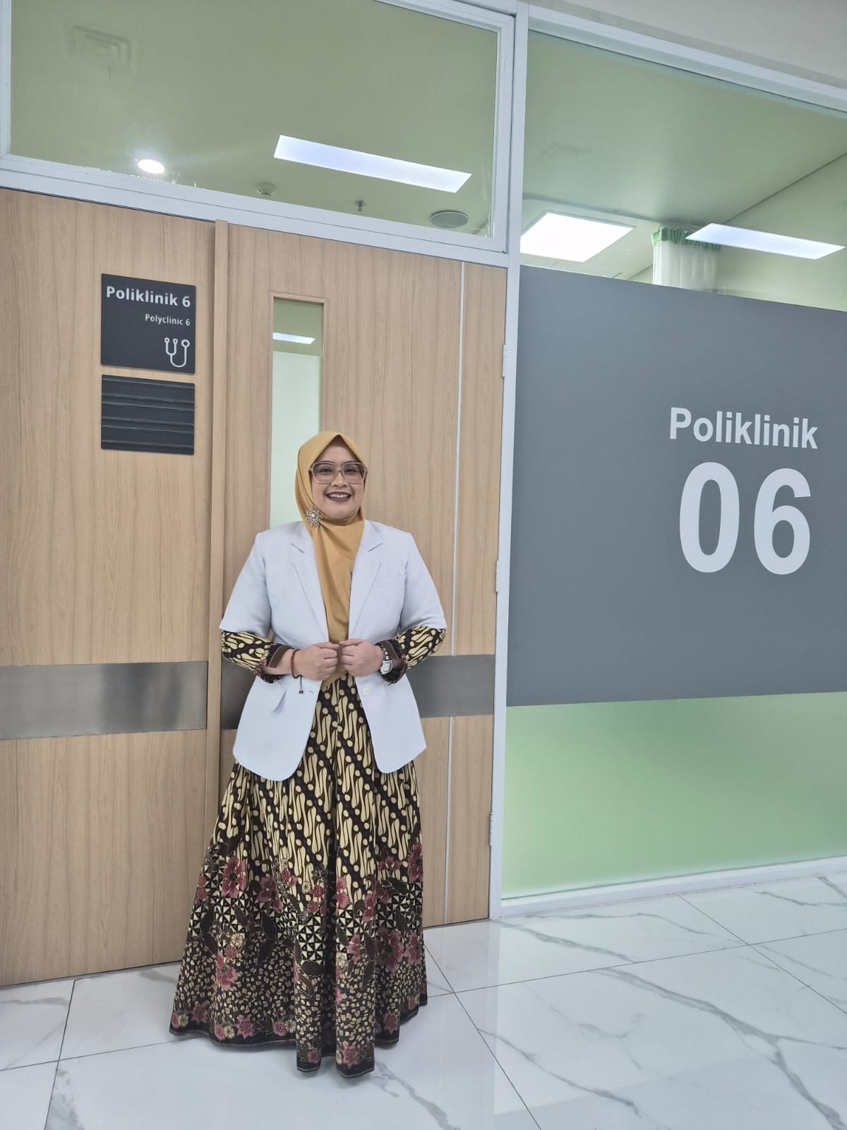 Dokter spesialis kulit sekaligus Dekan Fakultas Kedokteran Universitas Muhammadiyah Surakarta (UMS) dr. Flora Ramona Sigit.