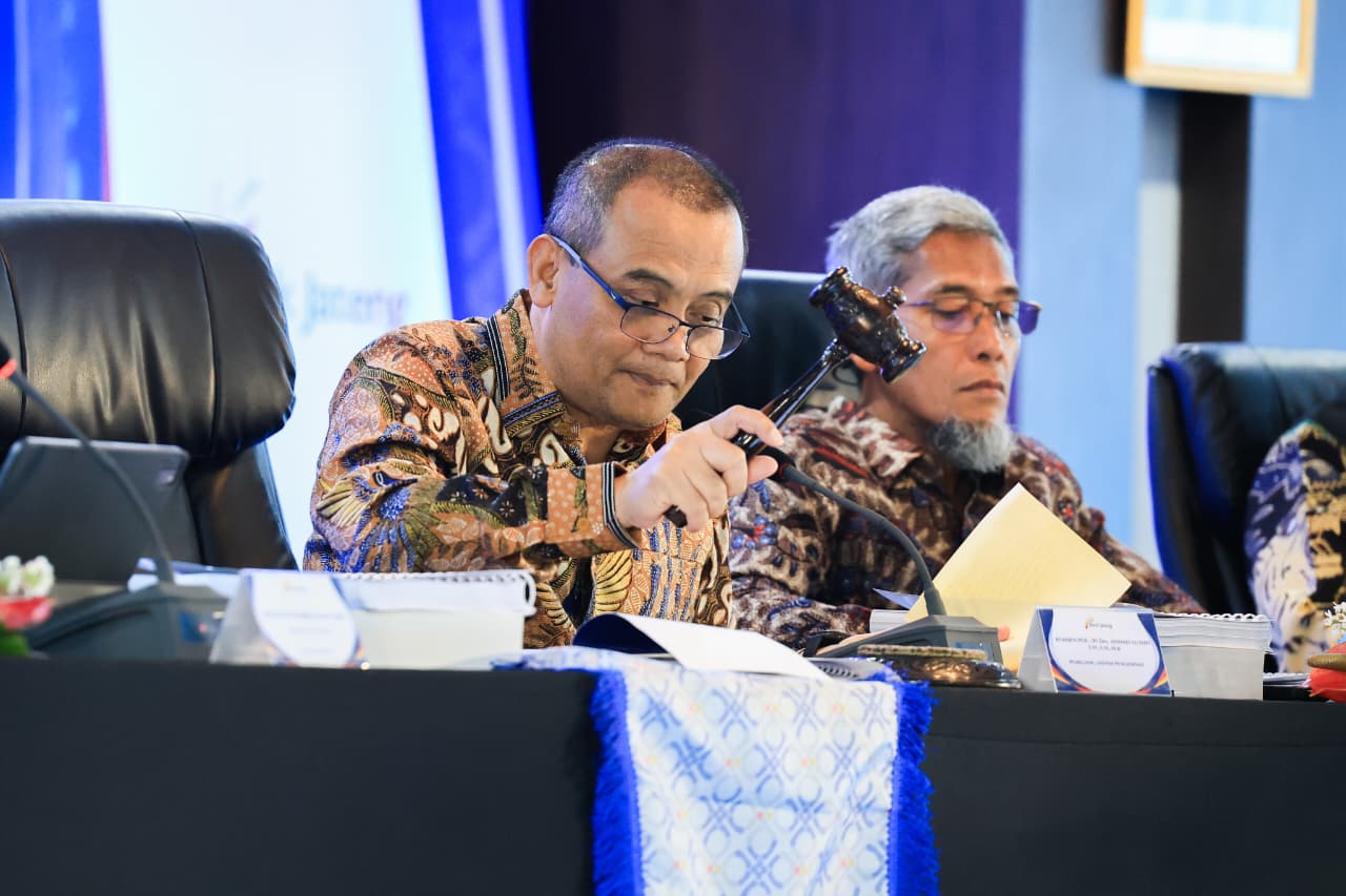 Gubernur Jawa Tengah Ahmad Luthfi pimpin Rapat Umum Pemegang Saham Tahunan (RUPST) Bank Jateng Tahun Buku 2025 di Bhimasena Hall Kantor Pusat Bank Jateng, Kota Semarang, Jumat (27/2/2026).