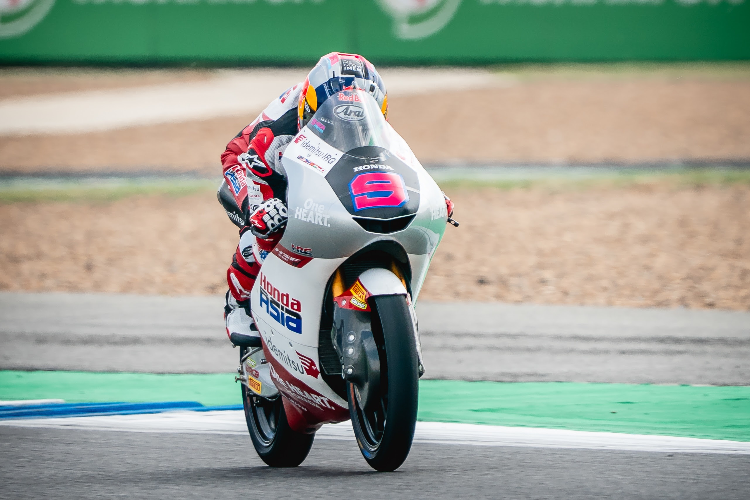 Hasil Moto3 Thailand 2026: Veda Ega Pratama Sempat Rebut Posisi 3,Balapan Ketat hingga Lap Terakhir
