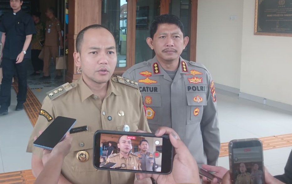 Wali Kota Solo Respati Ardi dan Kapolresta Solo beri keterangan wartawan. (A Christian/Radar Solo)