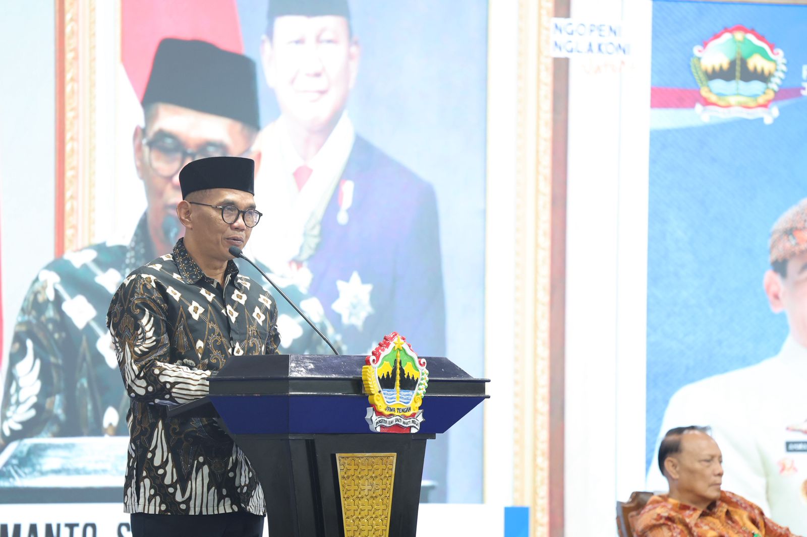  Sumanto dorong masyarakat beternak ayam kampung karena relatif mudah dan tidak membutuhkan modal besar.