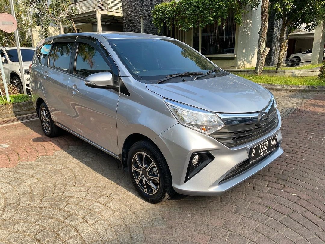 Daihatsu Sigra 1.2 R