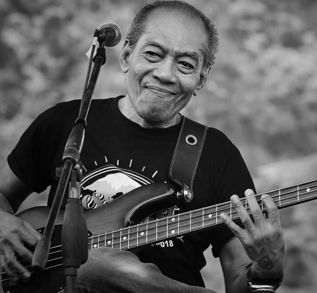 Bassis band legendaris God Bless Donny Fattah