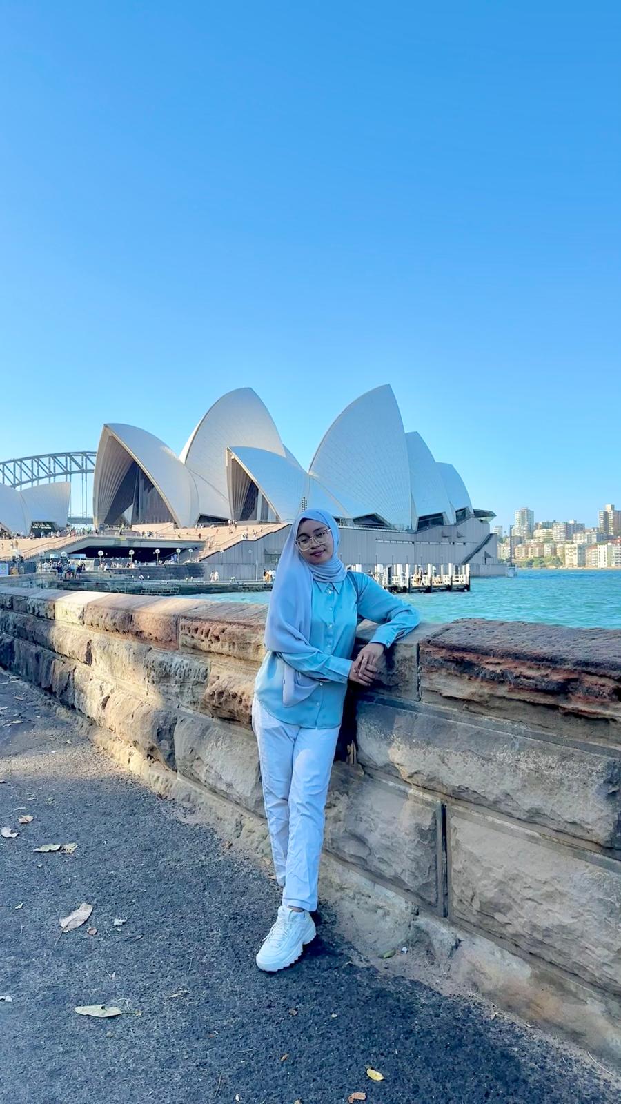 Astelita Putri Veramasari saat liburan ke Sidney, Australia.