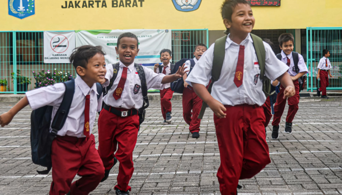 Ilustrasi anak sekolah segera menikmati libur Lebaran 2026.