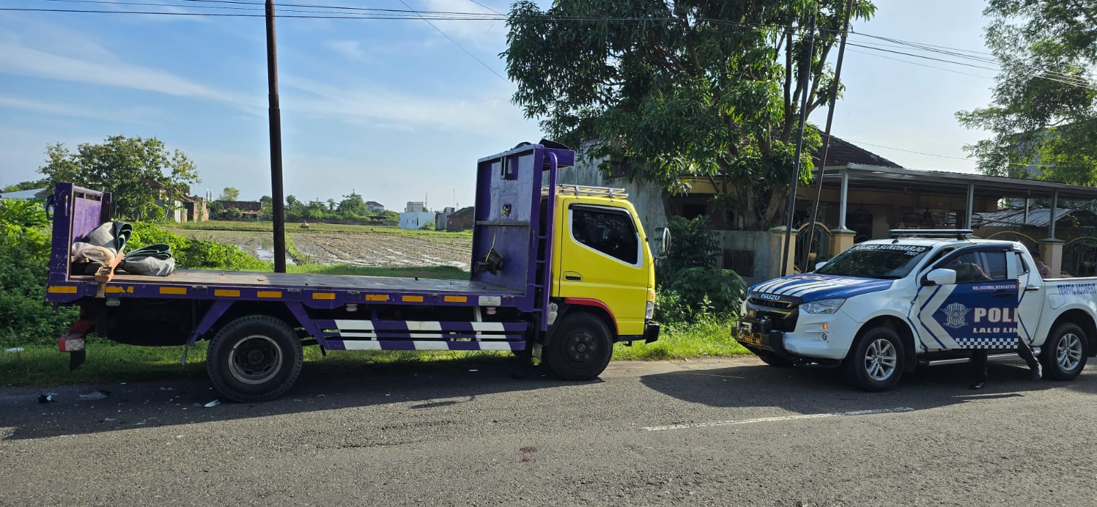 Truk Isuzu  yang terlibat laka dengan motor di Sukiharjo, Selasa (10/3). 