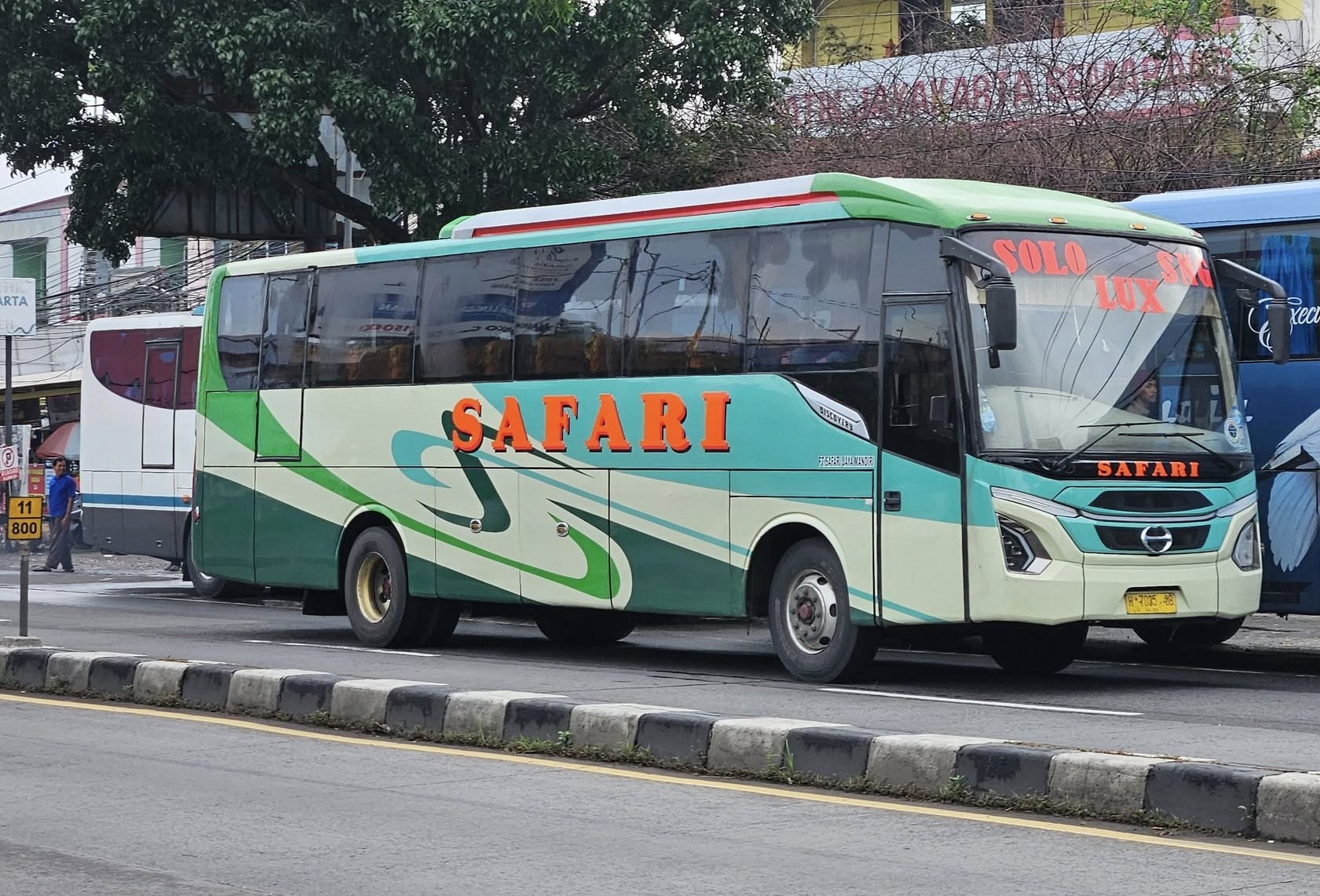 PO Bus Safari