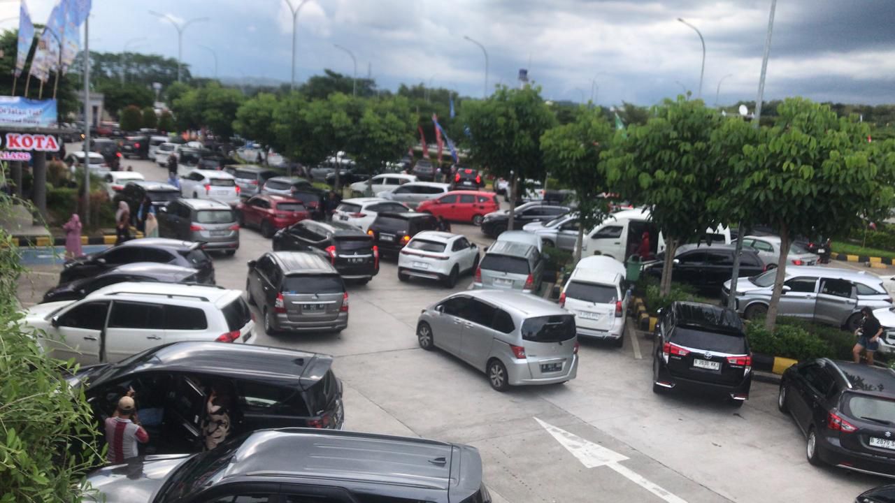 Ilustrasi Kondisi Rest Area 487 A saat Puncak Arus Mudik Lebaran 