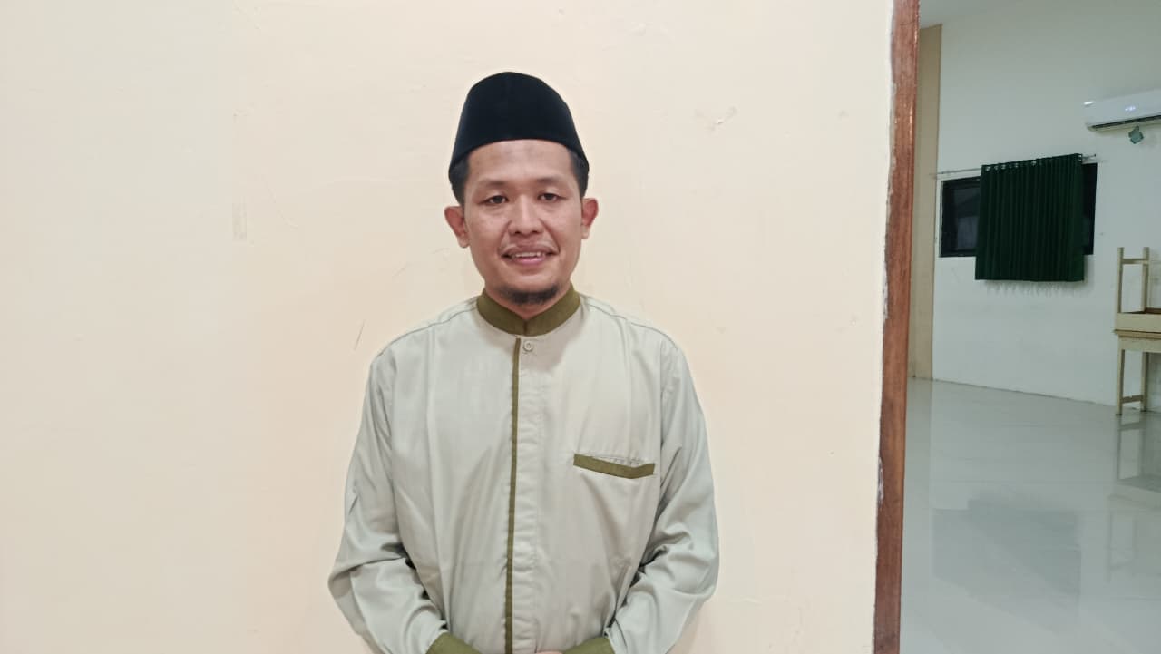 Kepala SMPIT Nur Hidayah Bangun Rohmadi.