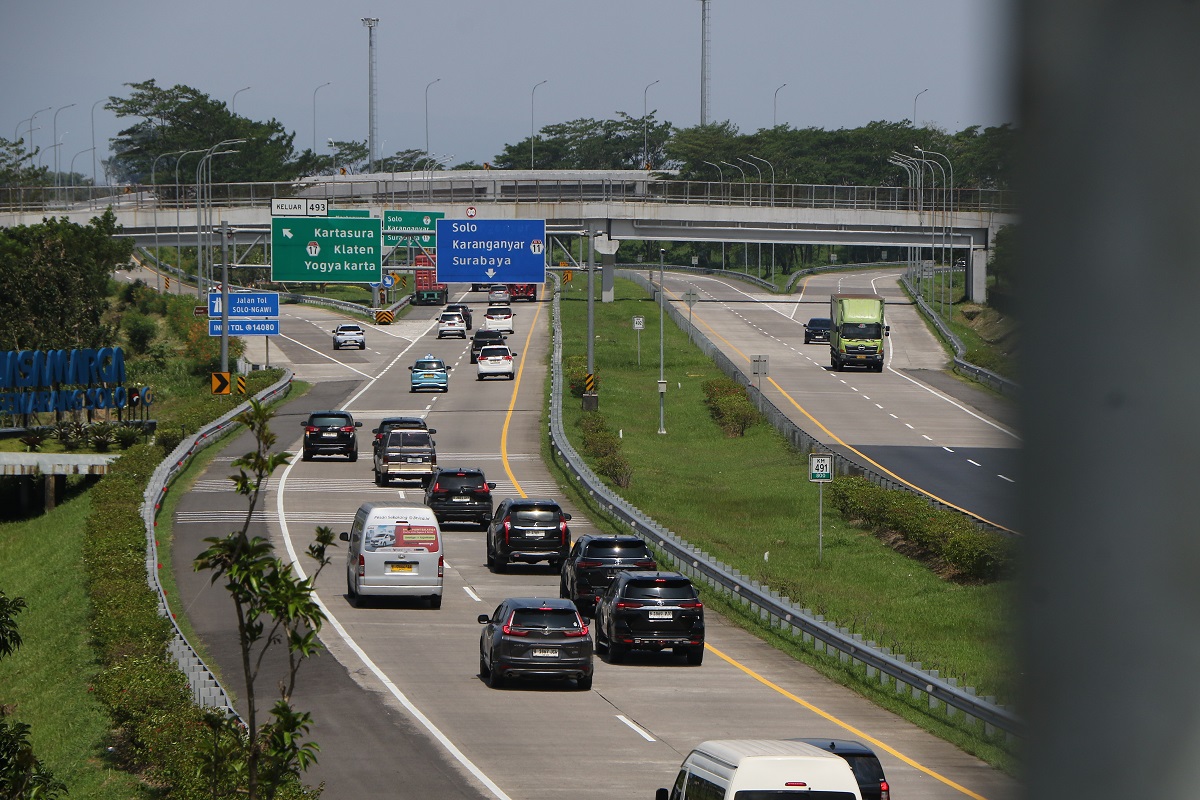 arus lalu lintas di Jalan Tol Semarang-Solo ruas Boyolali masih terpantau normal, Jumat (13/3/2026).