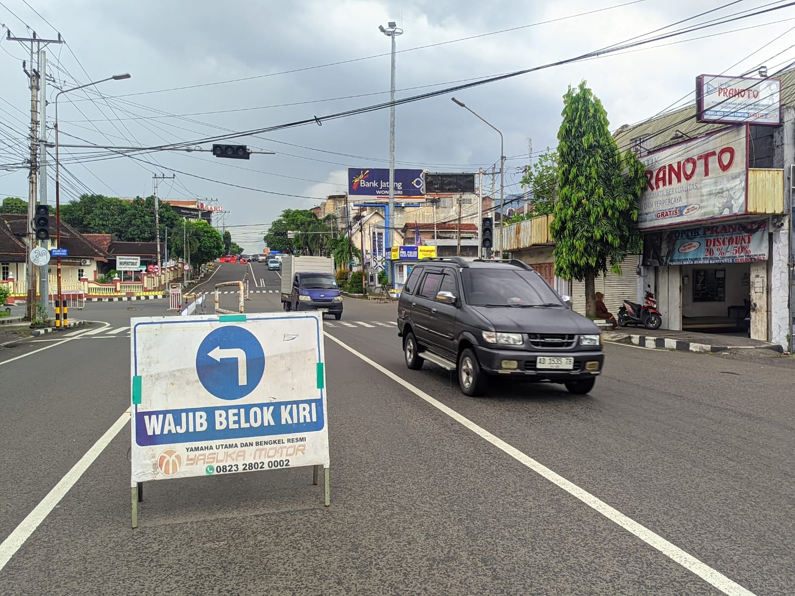 Rekayasa di sekitar simpang empat Ponten Kecamatan Wonogiri Kota.