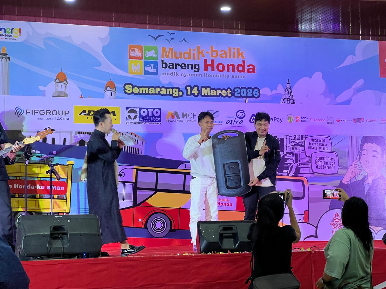 Agasya Chusrul, warga Blora raih doorprize Honda Icon e: di event Mudik Balik Bareng Honda 2026.