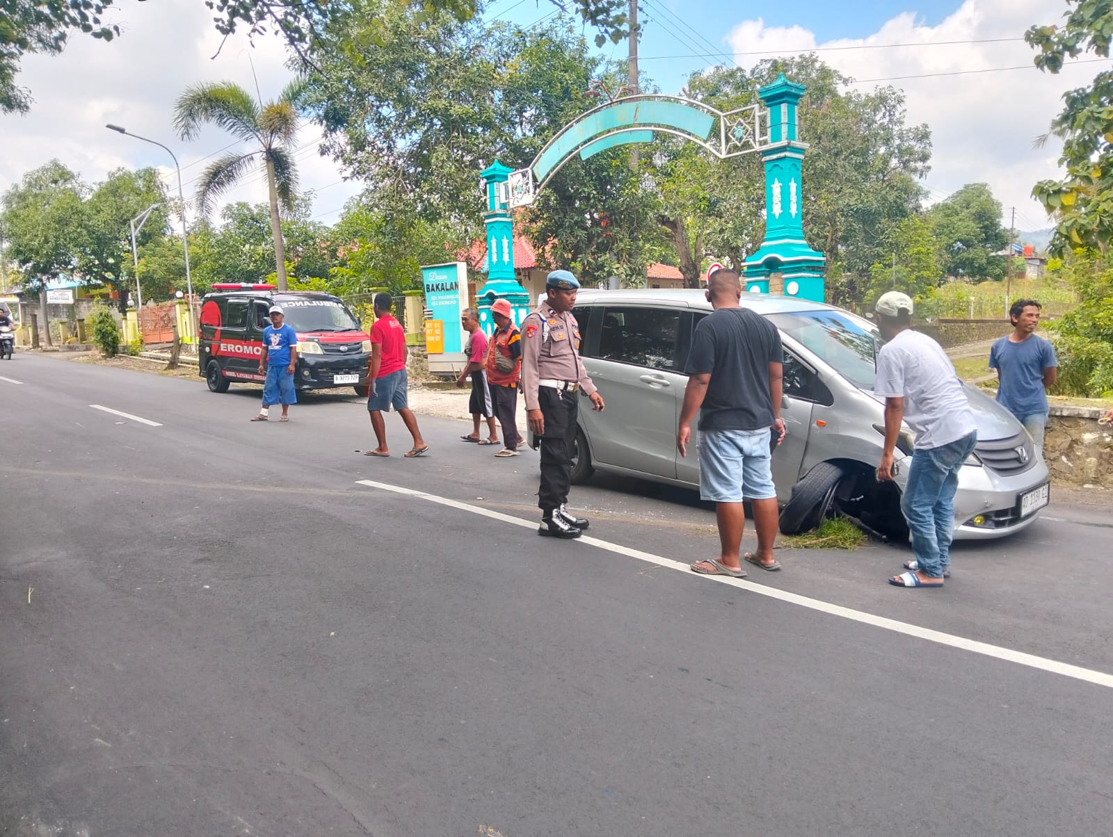 Mobil Honda Freed bernopol AD 1139 GI yang dikemudikan Sei Nur (58) warga Kecamatan Wonogiri Kota terlibat kecelakaan, Minggu (16/3/2026). 