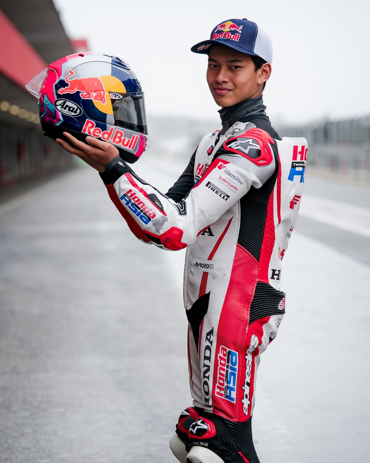 Debut Gemilang Moto3 2026, Veda Ega Pratama Pembalap Indonesia Pertama yang&nbsp;Disponsori Red Bull