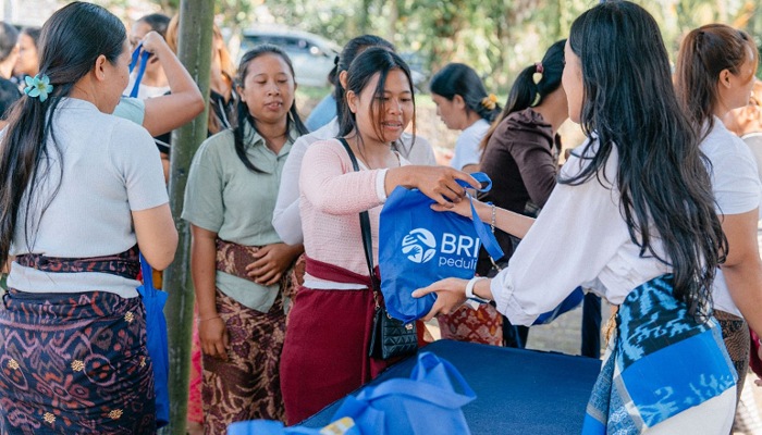 BRI salurkan paket sembako untuk umat Hindu yang peringati Nyepi 2026 di Bali.
