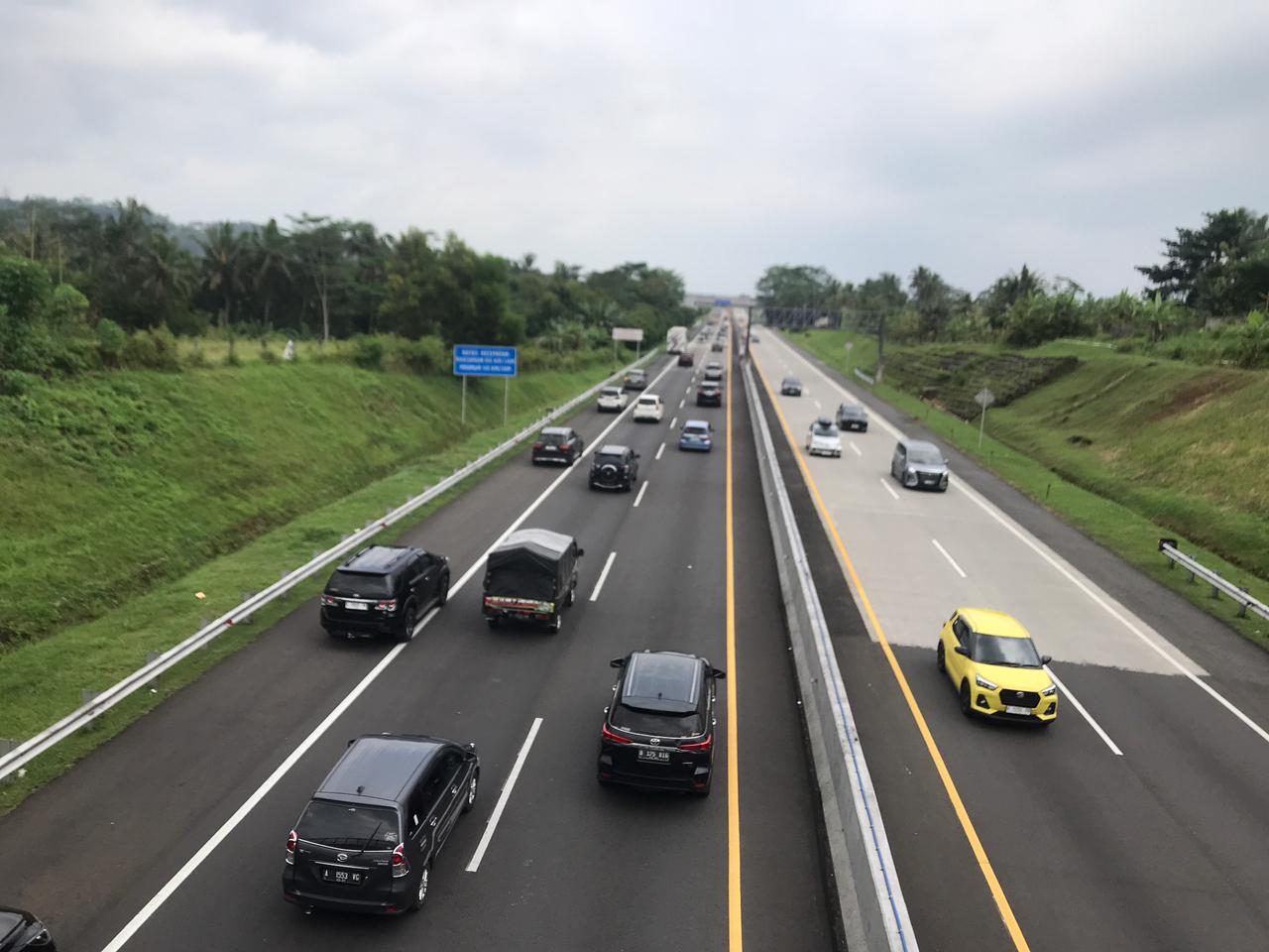 Kondisi lalu lintas di tol Boyolali selama momentum arus balik Lebaran 2026, Selasa (24/3/2026). (Arief Budiman/Radar Solo)