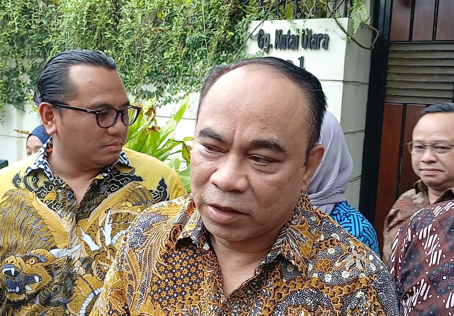 Ketua Umum Projo Budi Arie silaturahmi ke kediaman mantan Presiden Joko Widodo, Rabu (25/3/2026). (Silvester Kurniawan/Radar Solo)