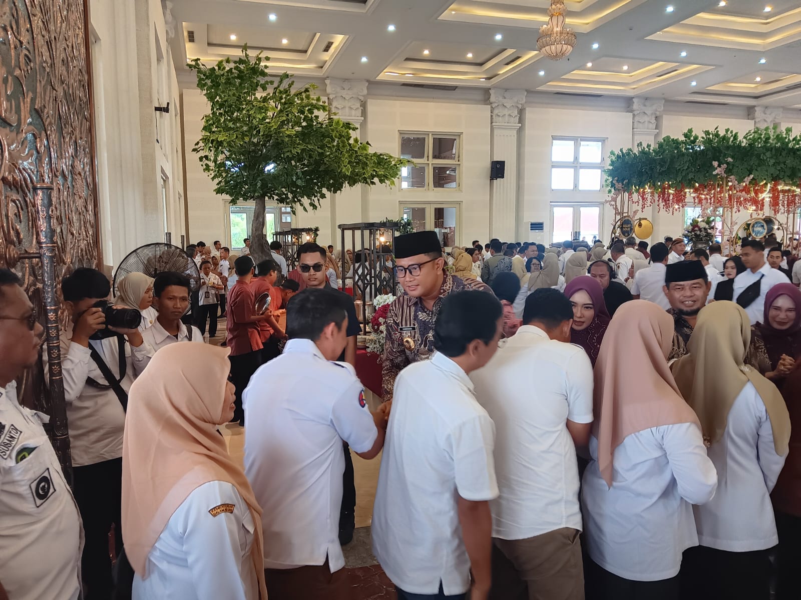 Bupati Klaten Hamenang Wajar Ismoyo hadiri Halalbihalal di Grha Bung Karno (GBK), Kelurahan Buntalan, Kecamatan Klaten Tengah, Rabu (25/3/2026).