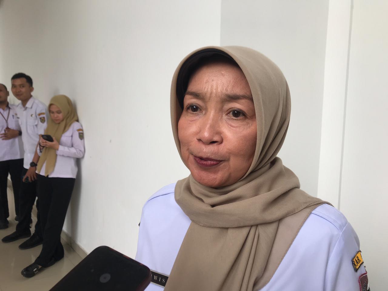 Sekretaris Daerah Boyolali Wiwis Trisiwi Handayani beri keterangan pers terkait kebijakan pemerintah pusat tentang WFH, Rabu (25/3/2026).