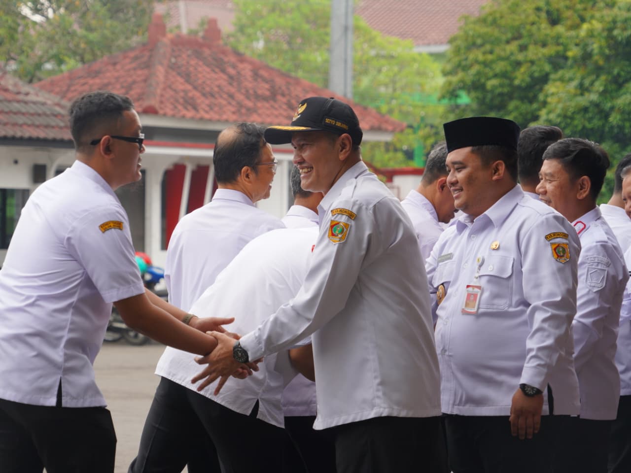 Bupati-Wabup Wonogiri Setyo-Imron hadiri apel pagi yang dirangkaikan dengan halalbihalal di halaman pendapa rumah dinas Bupati Wonogiri, Rabu (25/3/2026) pagi.