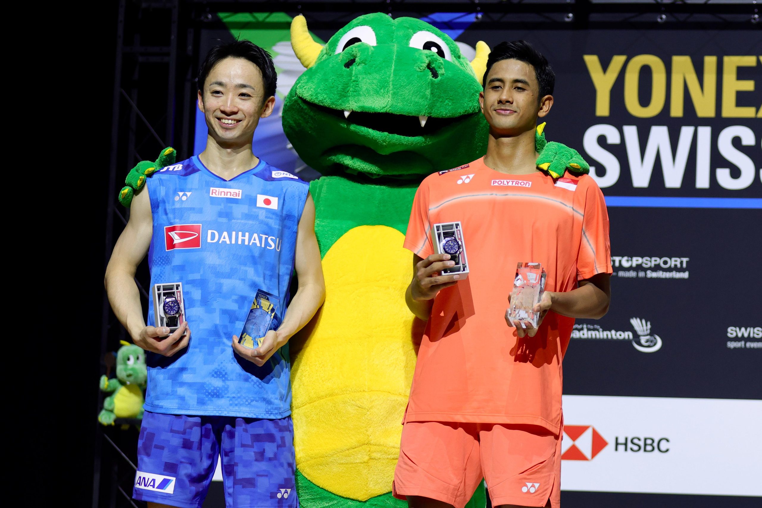 MEMBANGGAKAN: Pebulu tangkis asal Kota Solo Alwi Farhan (kanan)jadi runner up di ajang Swiss Open 2026.