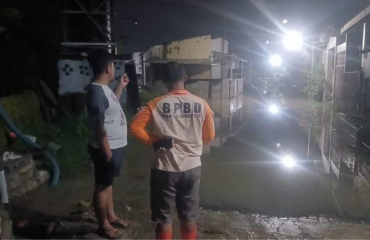 Wilayah perkotaan Sukoharjo tergenang air, Rabu malam (25/3) setelah hujan deras melanda pada sore.