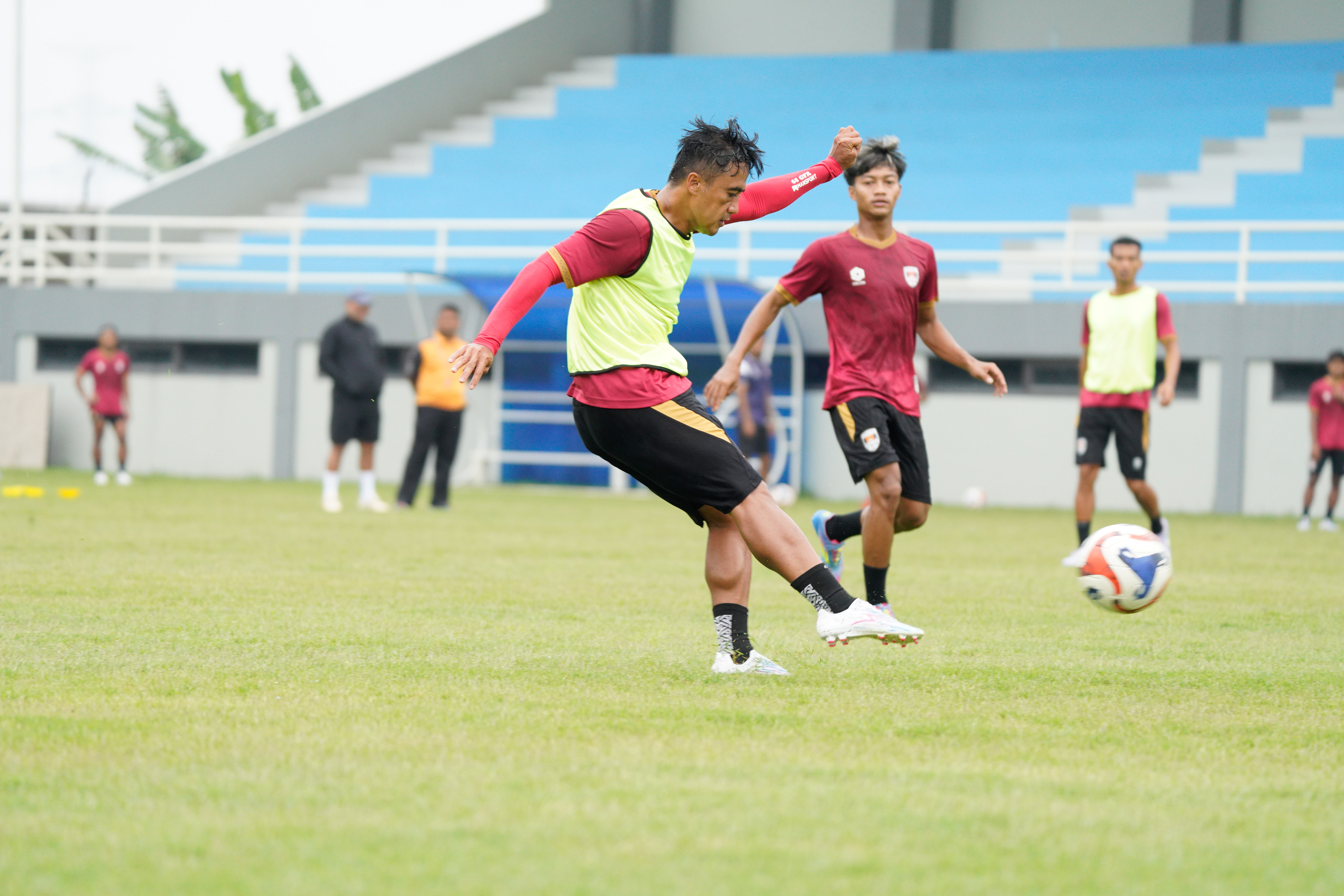 Kendal Tornado FC membawa tekad kuat jelang laga penting menghadapi PSS Sleman.