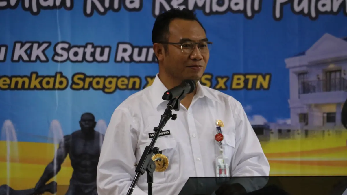 Bupati Sragen Sigit Pamungkas beri arahan ASN pemkab untuk meningkatkan pelayanan. (Ahmad Khairudin/Radar Solo)