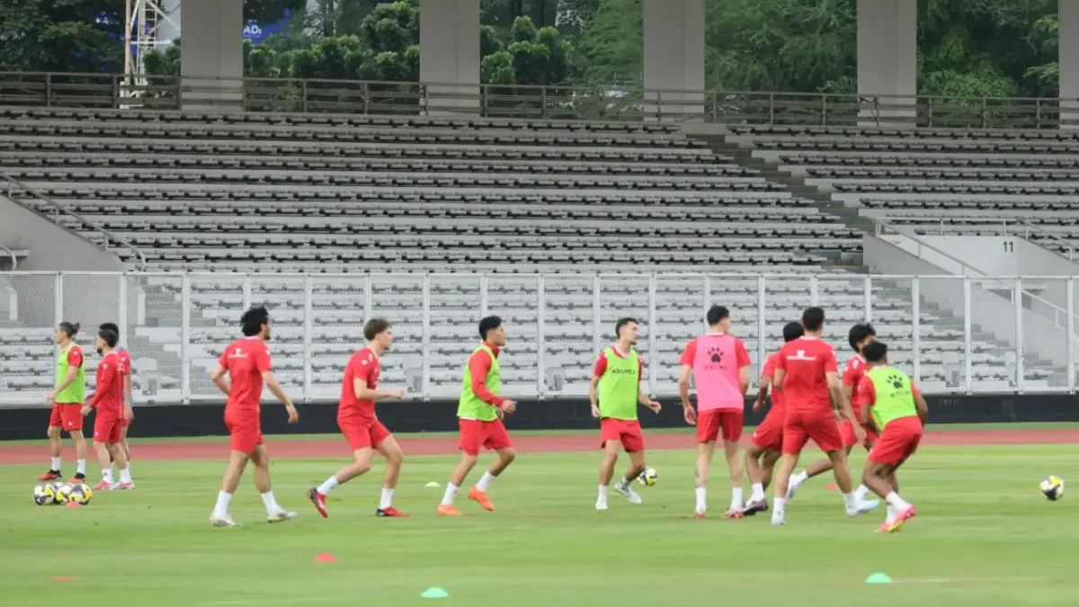 Pemain Timnas Indonesia saat sesi latihan jelang FIFA Series 2026 di Jakarta, Kamis (26/3/2026). Timnas Indonesia akan menghadapi tim Saint Kitts and Nevis. (Dery Ridwansah/ JawaPos.com)

 
