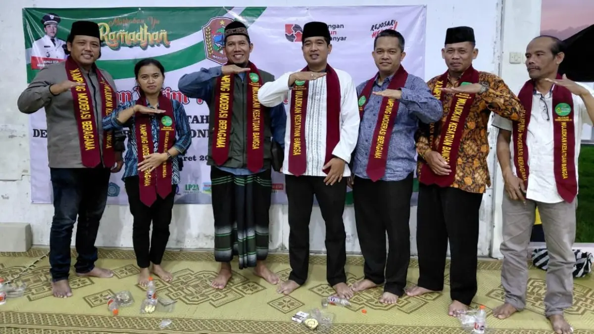 Warga Desa Rejosari, Kecamatan Gondangrejo, Karanganyar rutin menggelar pertemuan antarumat beragama untuk menjaga toleransi. (Rudi Hartono/Radar Solo)