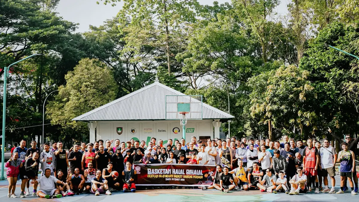 Persatuan Bola Basket Seluruh Indonesia (Perbasi) Surakarta kembali menunjukkan komitmennya dalam membangun ekosistem olahraga di Kota Bengawan. Hal itu ditandai dengan digelarnya kegiatan Basketan Halal Bihalal di kawasan Stadion Manahan, Sabtu (28/3/2026).