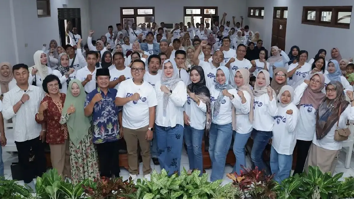 Halal bihalal sekaligus reuni alumni SMA Negeri 2 Karanganyar digelar di rumah dinas Wakil Bupati Karanganyar, Sabtu (28/03/2026).&nbsp;