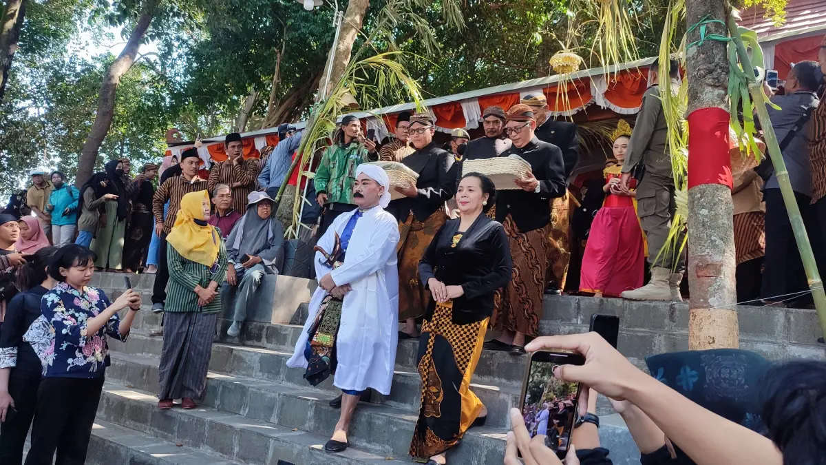 Festival budaya di objek wisata New Kemukus, Kecamatan Sumberlawang, Sragen. Pemkab Sragen berencana menggelar festival balon udara di lokasi ini. (Ahmad Khairudin/Radar Solo)