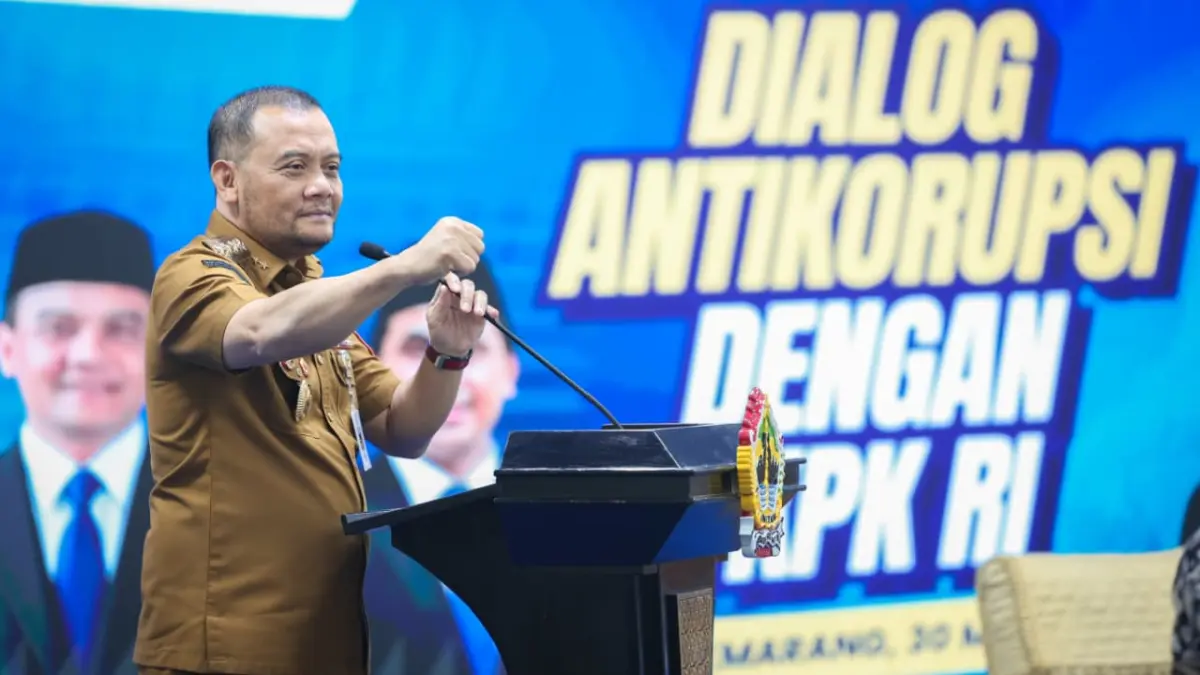 Gubernur Jateng Ahmad Luthfi beri arahan kepada seluruh bupati dan wakil bupati, wali kota dan wakil wali kota, serta ketua DPRD kabupaten/kota se-Jawa Tengah di Gedung Gradhika Bhakti Praja, Semarang, Senin (30/3/2026).