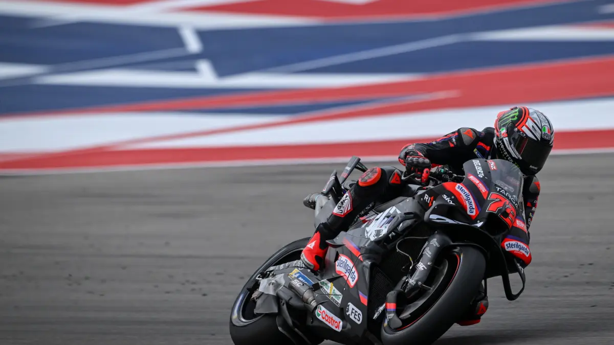 Hasil MotoGP Amerika 2026: Marco Bezzecchi keluar sebagai juara usai mengalahkan Jorge Martin, sementara Marc Marquez finis di posisi kelima setelah sempat terkena penalti. (X.com/@Michelin_Sport)