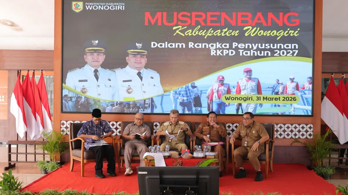 Bupati Setyo dalam forum Musyawarah Perencanaan Pembangunan (Musrenbang) penyusunan RKPD 2027 yang digelar di Pendapa Rumah Dinas Bupati Wonogiri, Selasa (31/3/2026). (IWAN ADI/RADAR SOLO)