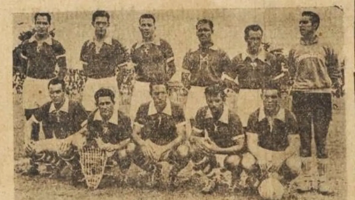 Skuad Ferroviario dari Mozambik saat jalani tur ke Indonesia pada 1955-1956.