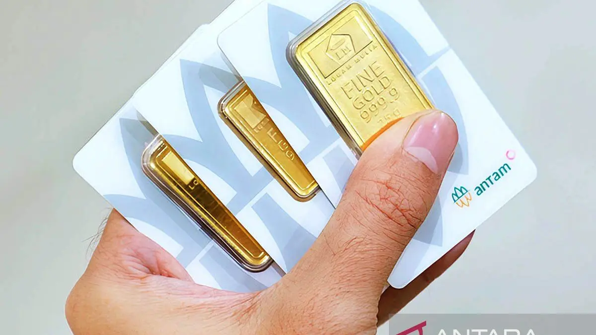 Update Harga Emas Antam Hari Ini 1 April 2026: Naik Rp 75.000 per Gram, Cek Daftar Terbarunya (ANTARA/Gunawan Wibisono)