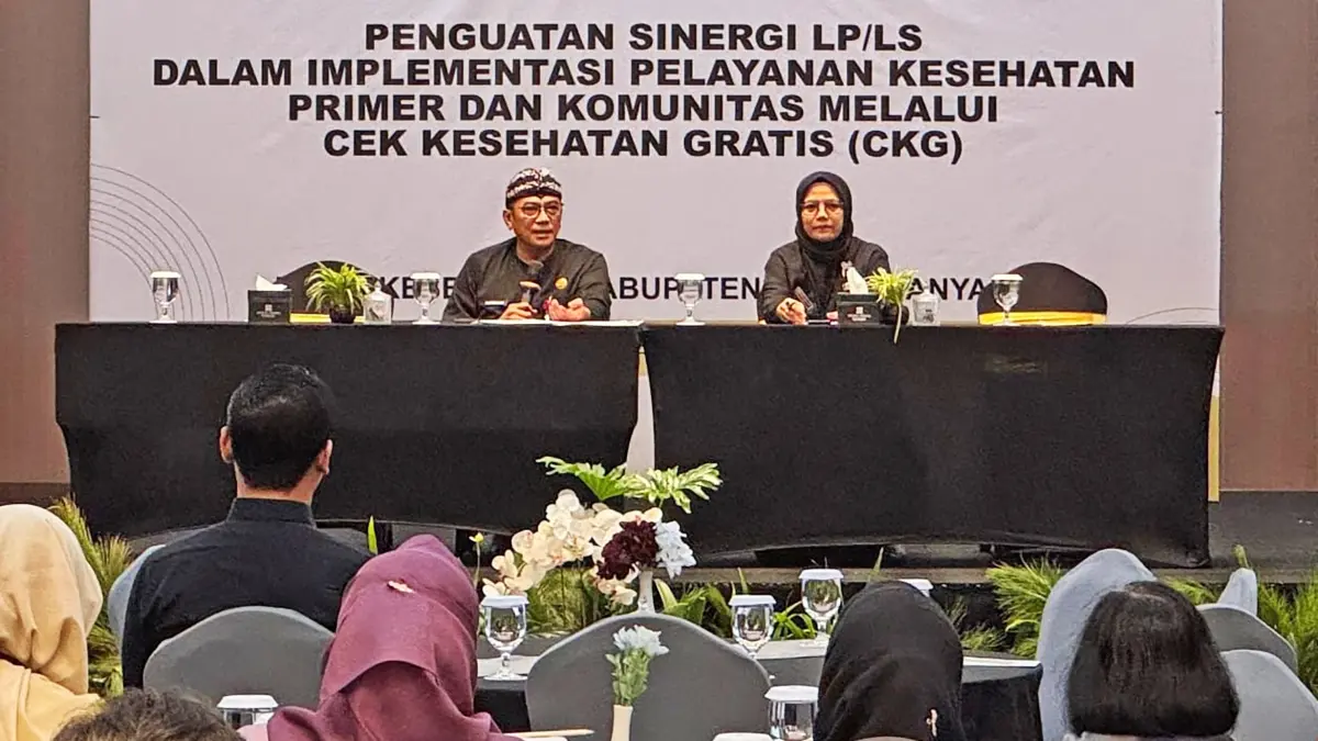 Rakor percepatan program cek kesehatan gratis di Karanganyar, Kamis (2/4/2026). (Rudi Hartono/Radar Solo)