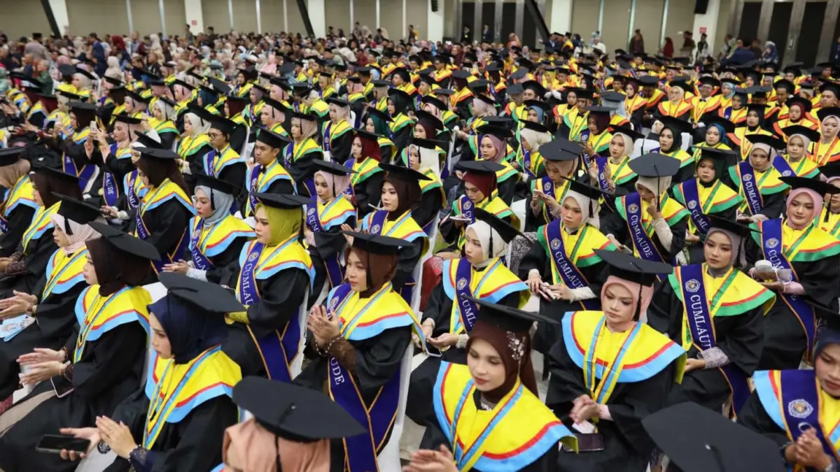 Prosesi wisuda mahasiswa UMS belum lama ini. (DOK.UMS)