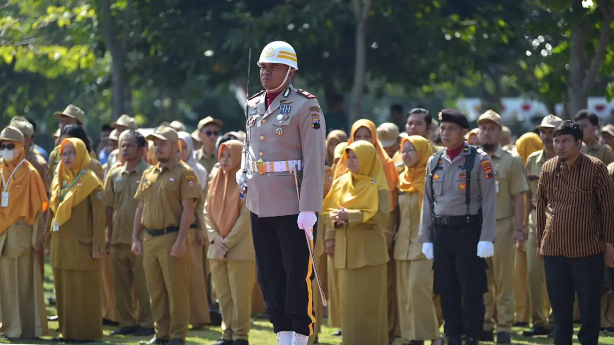 ASN Pemkab Boyolali mengikuti upacara di Alun-alun Kidul Boyolali. (DOK.ABDUL KHOFID/RADAR SOLO)