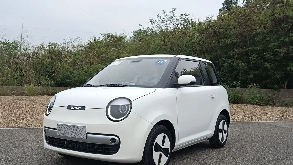 Mobil Listrik Changan Lumin