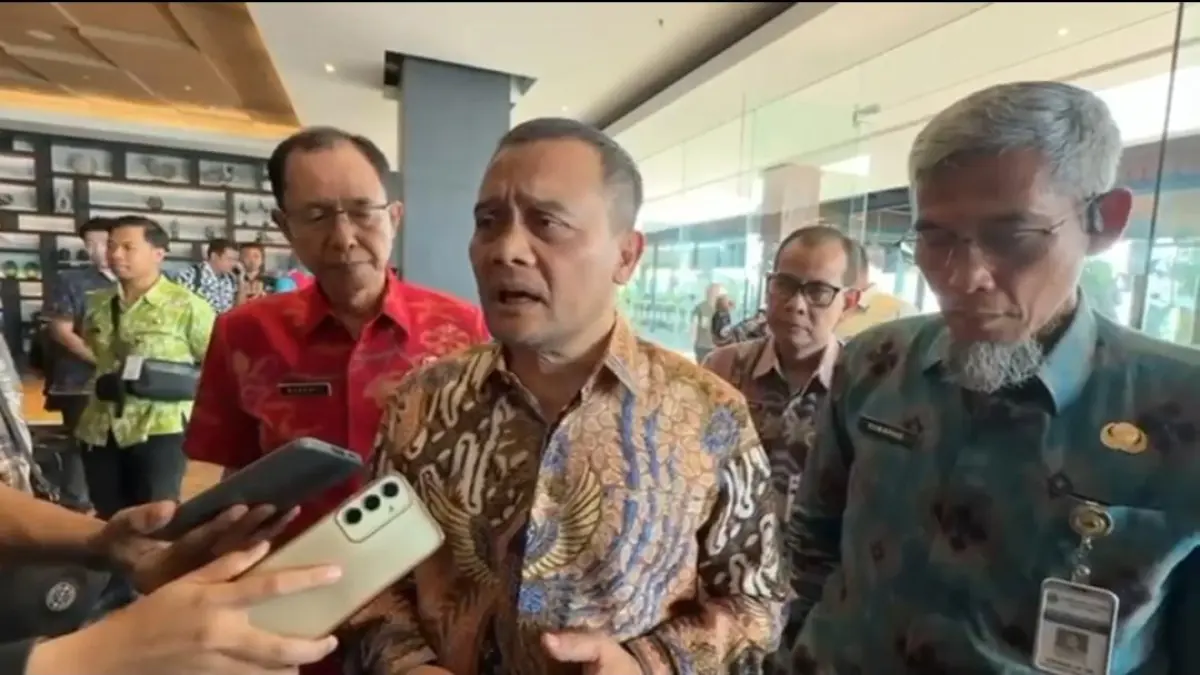 Gubernur Jateng Ahmad Luthfi tanggapi soal isu pemakzulan Presiden Prabowo. (A Christian/Radar Solo)
