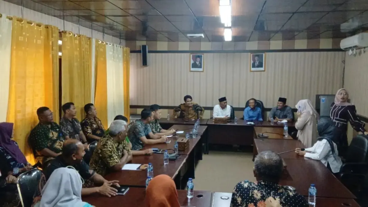 Komisi D DPRD Blora mengklarifikasi dinas pendidikan terkait kasus guru mesum. (Eko Santoso/Radar Kudus)