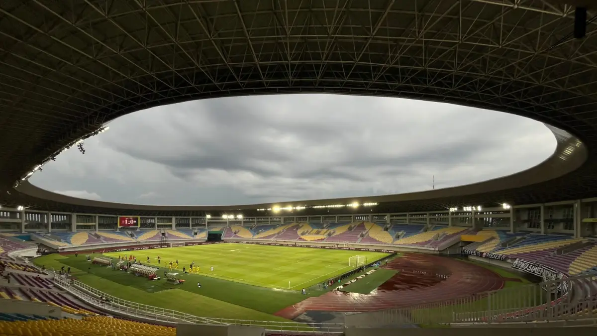Pertandingan Persis Solo di Stadion Manahan. (M.IHSAN/RADAR SOLO) 
