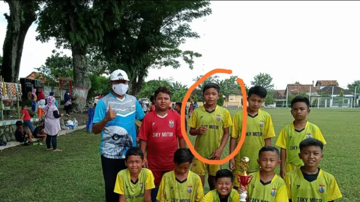 Dava Yunna Adi Putra (dilingkari) saat masih menimba ilmu di salah satu SSB di Sragen. (Dok.Pribadi)