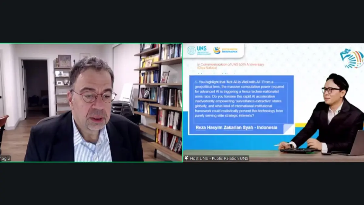 Ekonom dunia Daron Acemoglu mengisi webinar internasional bertajuk Meet the Mind: Nobel Laureate Series yang digelar Universitas Sebelas Maret (UNS) Solo, Jumat (17/4). (ALFIDA NURCHOLISAH/RADAR SOLO)
